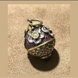Cloisonne Enamel Pendant 
Flower Basket /  Egg Shape Charm